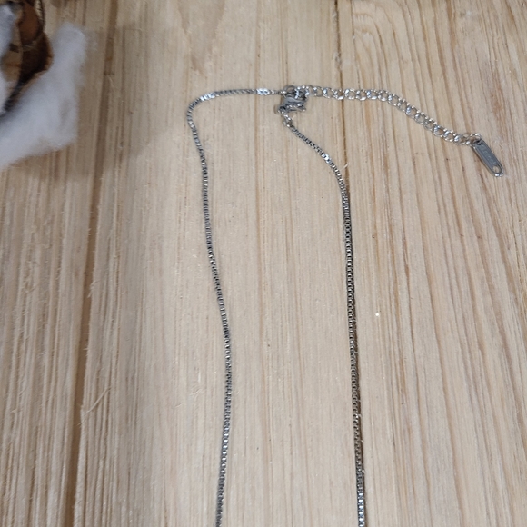 ๐๐NEW๐๐BEAUTIFUL!! STAINLESS STEEL Y Lariat Necklace in SILVER ๐๐ - Picture 15 of 15